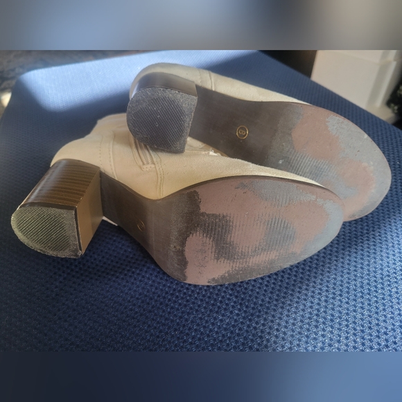 STACKED HEEL BOOTS WOMEN cream lace up front zip  faux suede BOHO retro Size 8 - Picture 6 of 7